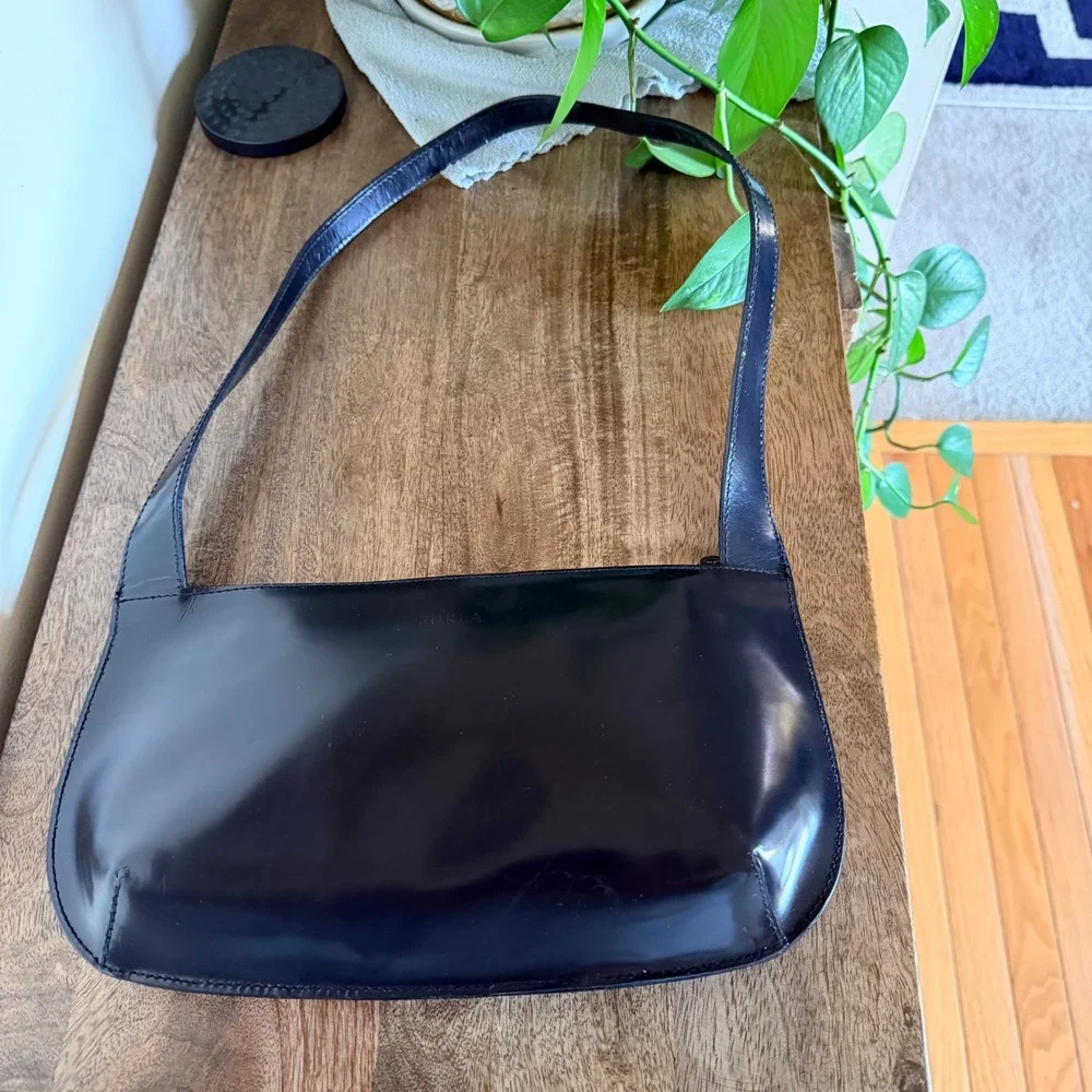Vintage Furla Shoulder Bag‎ Black Patent Leather Made in Italy Y2K Minimalist